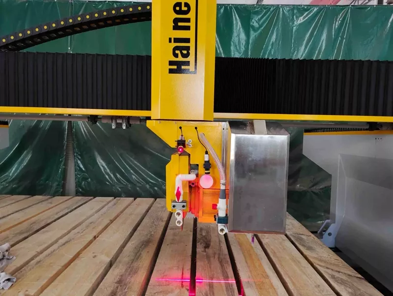 Warum die 4-Achsen-CNC-Brückensäge ein Game-Changer für die Steinbearbeitung ist